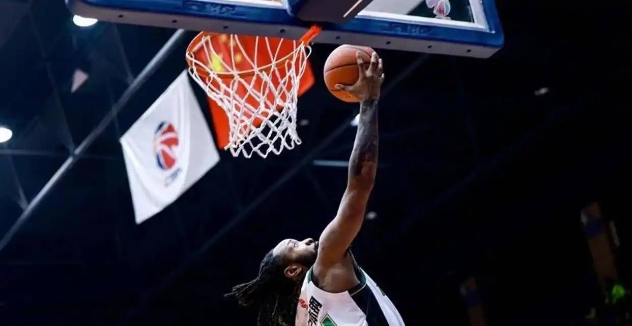 九游体育-重磅！广厦男篮今晨官宣签约西汉姆围绕NBA季后赛遗憾出局，武汉三镇迎亚冠关键赛