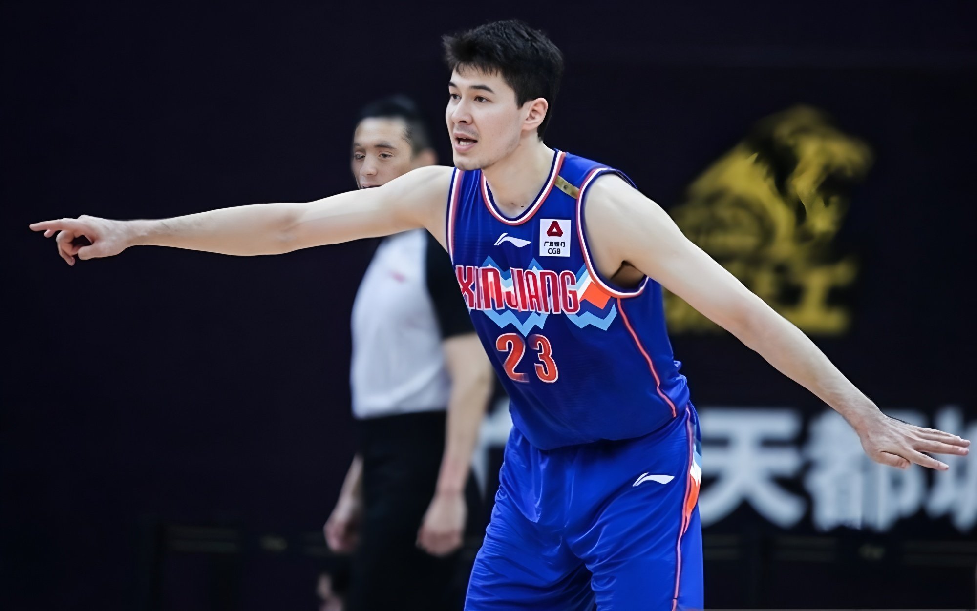 九游体育-重磅！广厦男篮今晨官宣签约西汉姆围绕NBA季后赛遗憾出局，武汉三镇迎亚冠关键赛